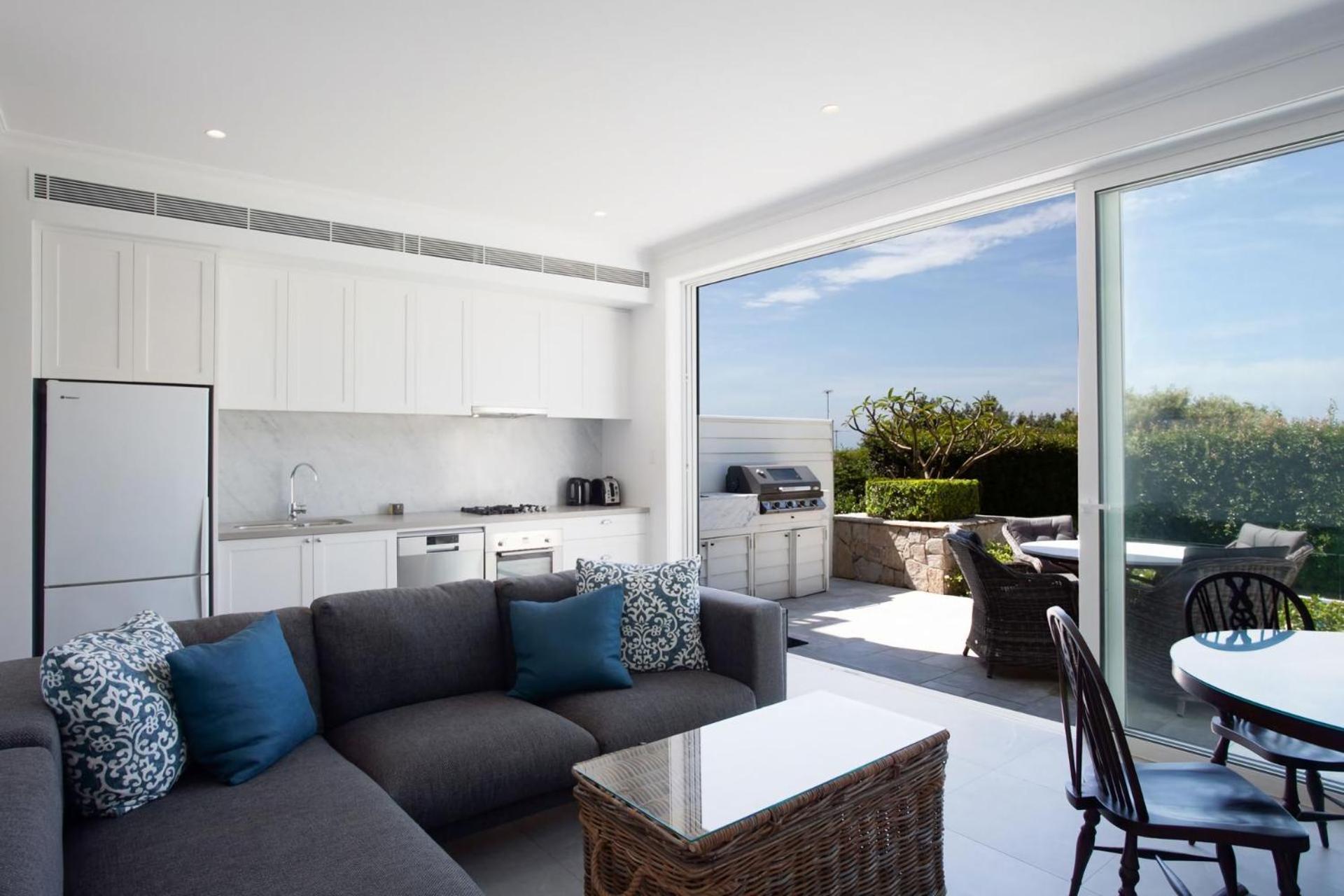 Bianca Clovelly Apartment *